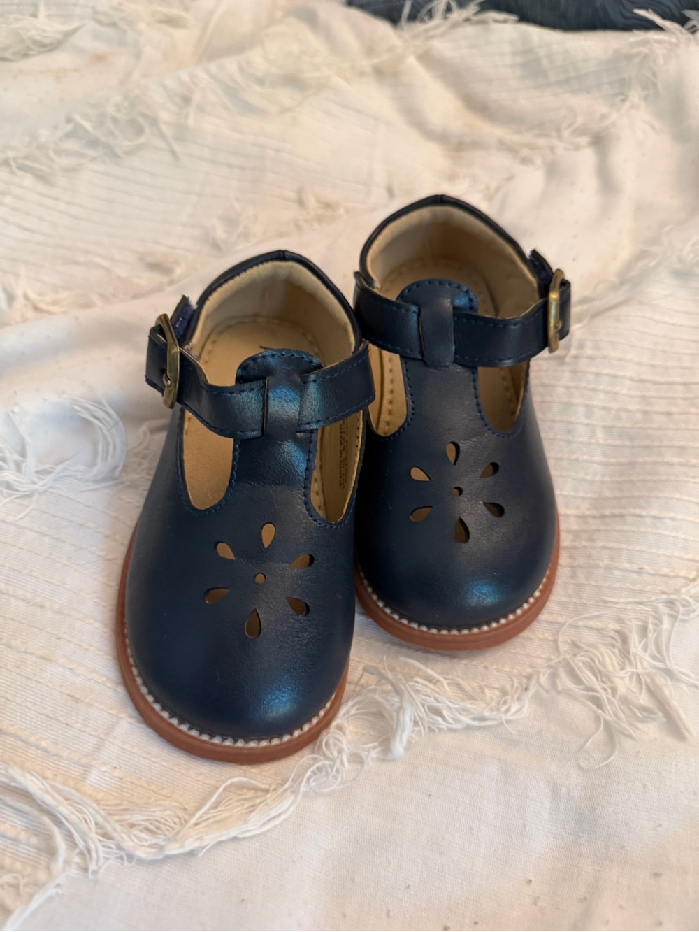 Title: Felix & Flora Navy T-Strap Mary Jane Shoes Girls Size 6